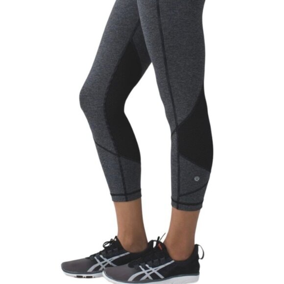 Lululemon Pace Rival CropWee Stripe Exploded So Fly Butterfly Angel Wing Black - Picture 4 of 14